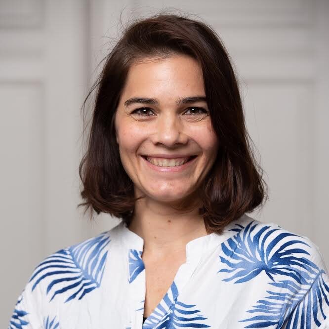 Alexandra Booker - SCHRIFTFÜHRERIN